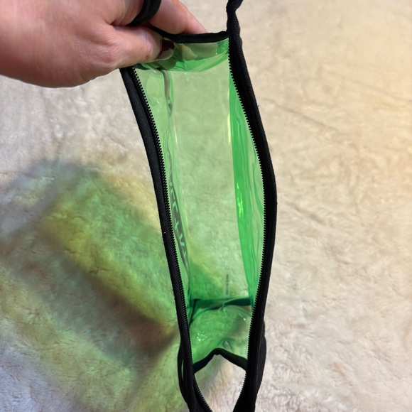 Kendall & Kylie Bag Green Translucent Black Trim Cosmetic Bag Pouch Zippered - Picture 6 of 10